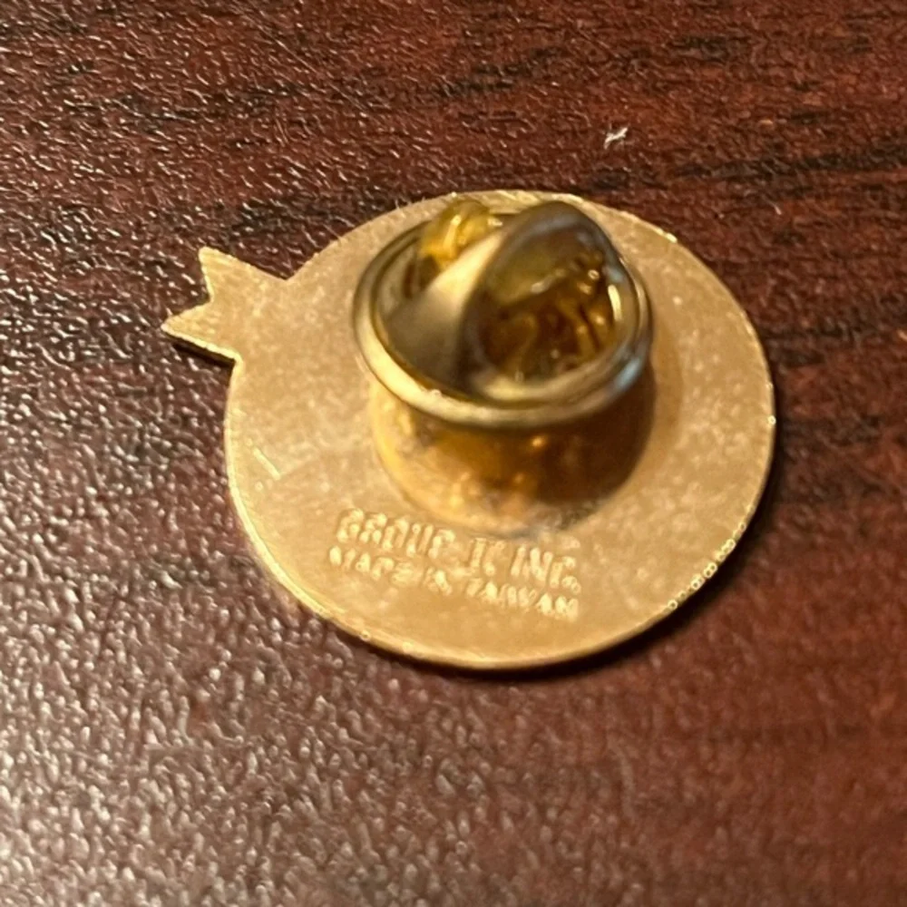 McDonalds front pin